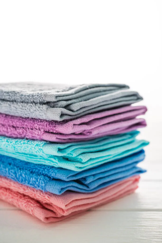 bath towel scaled Fabriclean %separatorst lauundry in uae